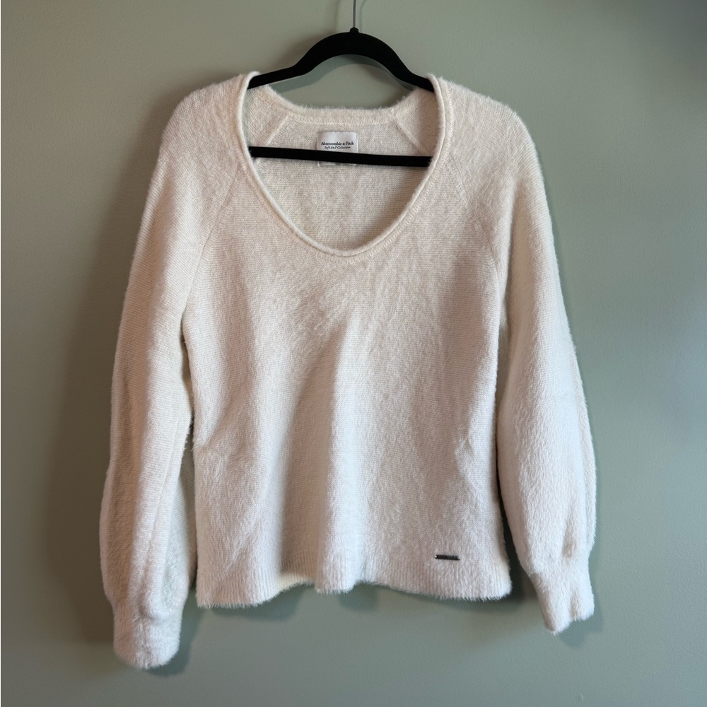 Abercrombie & Fitch - Cozy White Women's Sweater
